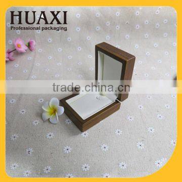 luxury wooden pendant fashion jewelry box custom logo                        
                                                                                Supplier's Choice