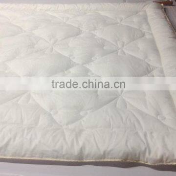 Bamboo Quilt With Bamboo Fabric as Out Shell and Bamboo Fiber as Filling photo-3