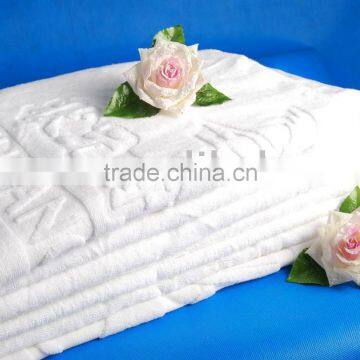 100% jacquard logo hotel towel