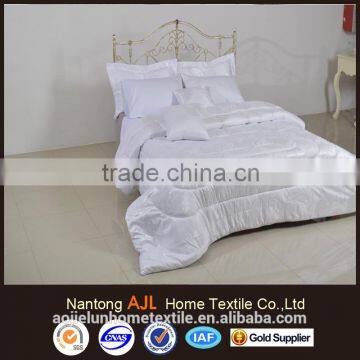 Wholesale Saudi Arabia market winter bed skirt white jacquard comforter sets