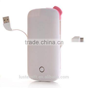 New Design Hot Sale Built-in Cable Battery Power Bank Charger 5600mAh