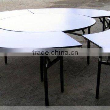 round folding table