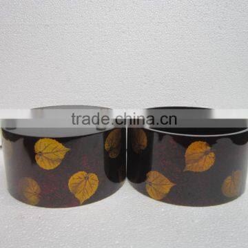 Lacquer box with leaf pattern made in Vietnam