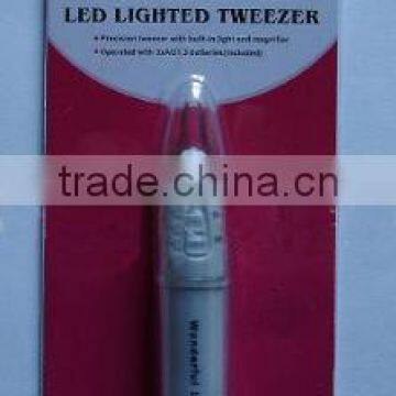 LED Lighted tweezer