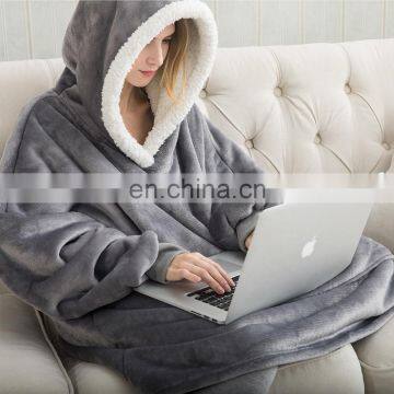 High Quality Convenient Polyester Material Lightweight Wearable Sherpa Blanket With Large Pocket photo-5