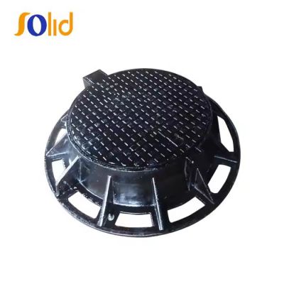 EN124 F900 round cast iron rain drainage black bitumen painting manhole cover