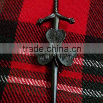 Irish Design Kilt Pin In Black Finished Made Of Brass Material