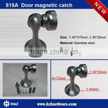 Door magnetic catch