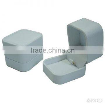 purely white PU plastic jewelry box