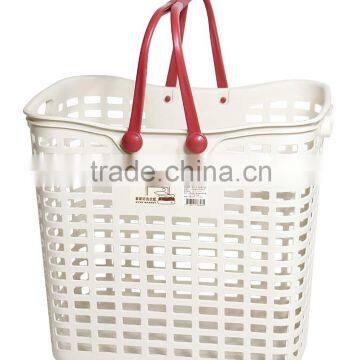 High capacity portable laundry basket