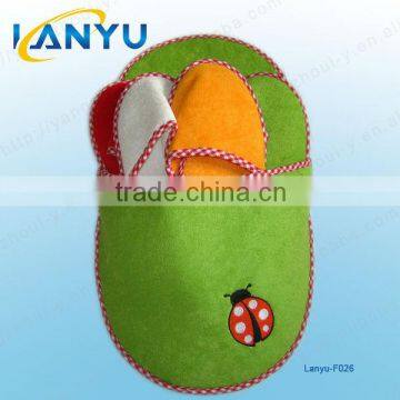 Set terry slippers with spot ladybird embroidery