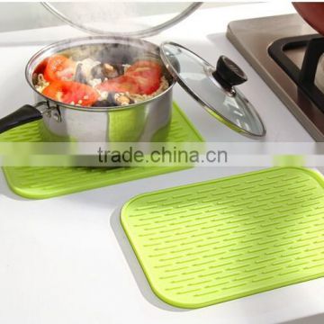 New Food grade fashion design rectangle embossed design silicone hot pads