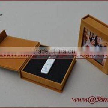 Magnet Velvet USB Stick Packaging Box with Elastic