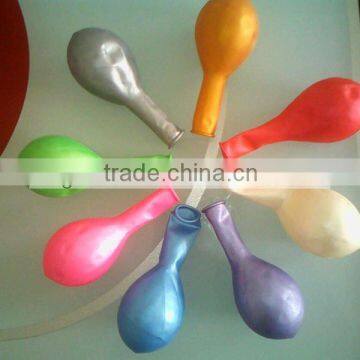 various kinds of round latex balloons