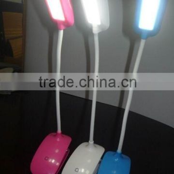 2015 new design clip rechargeable led lamp