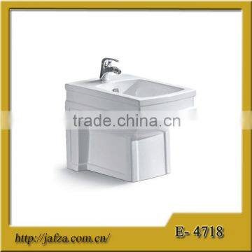 4718 Hot selling ceramic model female square bidet