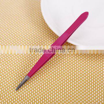 Factory Price High Quality Rubber Plastic 430 Eyebrow Tweezer in Beauty Salon photo-3