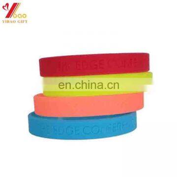 2017 Personalized and custom silicone wristband with high quality for promotion gifts