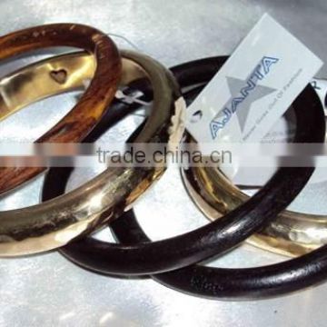 Brass And Wood Bangle Set of 5 Piece 10313, Metal Women Bangle