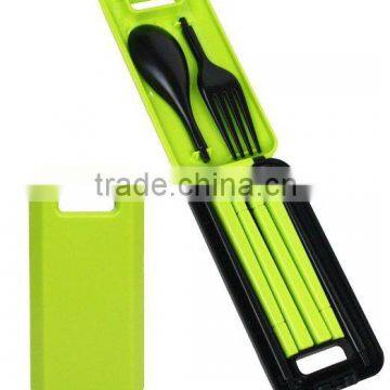 Practical 3 Pieces Pack Green Plastic Kitchenware Kid's Flatware Sets photo-4