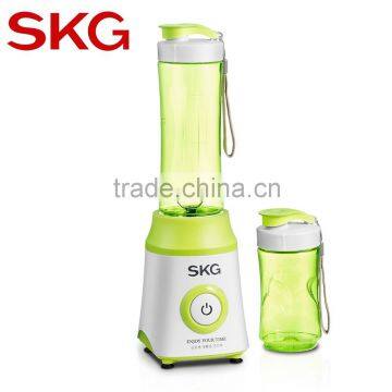 SKG Portable Juice Blender with 500ml traveling bottle