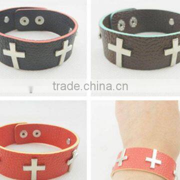 2014 hot style leather bracelet with cross