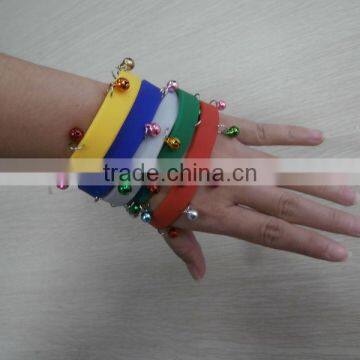 Shenzhen promotional silicon kids bracelet with bells