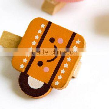 2017 hot selling in China new products clothespins graphic design pegs wooden cup clips