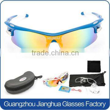 New arrival TR90 sport cycling sunglasses men hot sun glasses set wholesale with 4 colors lens