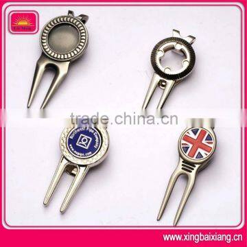 Promotional brand divot tool with money clip