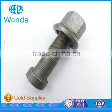 Good Quality Chrome Steel 10.9 Grade Truck Wheel Hub Bolt photo-2