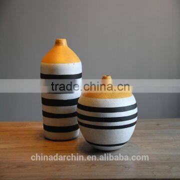 Modern style artistic polyresin decorative small vases