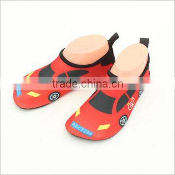 whole sale fashionable summer beach breathable mini car pattern driving skin shoes