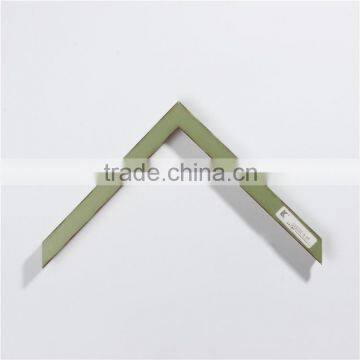 New design frame moulding