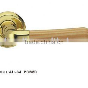 AH-84 PB/WB brass door handle on rose