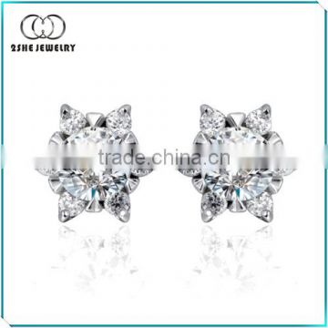 Classic fancy stud earring