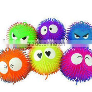 2016 Customized hot sales hairy puffer ball toys, cute flashing puffer toys for kids