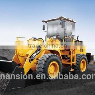 Популярный на рынке погрузчик на колесах FOTON LOVOL FL935E-II весом 10,2 тонны с ковшом объемом 1,8 м3 и двигателем мощностью 92 кВт