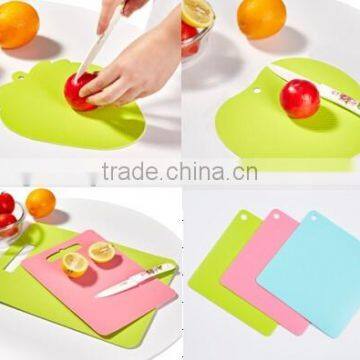 Eco-friendly, non-toxic Multifunctional plastic cutting chopping board durable with low price