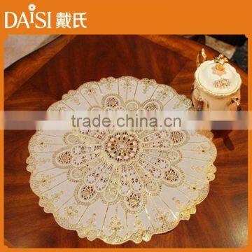 38CM*38CM High quality beautiful and elegant PVC Lace Doilies Placemat for Restaurant