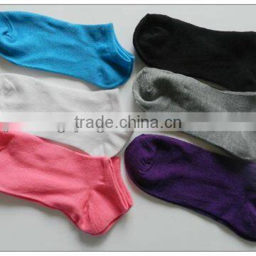 2017 hot selling women solid color ankle socks low cut socks for USA