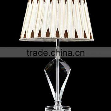 mini indoor cheap engraved crystal lamp