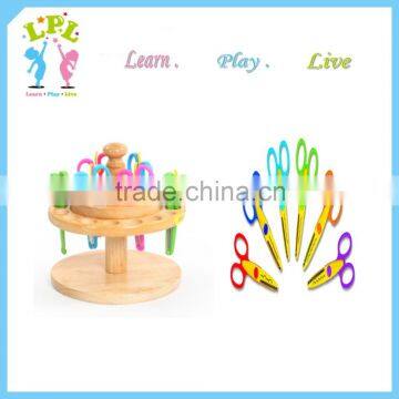 Wholesale high quality solid wood arts and crafts wooden mini scissors display rack art set