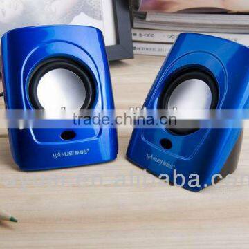 elegant mini speaker with high gloss lacquer surface