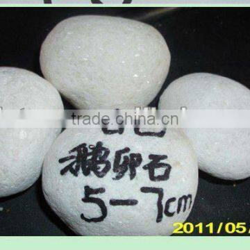 white pebble stone