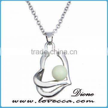 Plated Noctilucent Necklace Pendant Women Heart Shape Glow Dark Necklace photo-3
