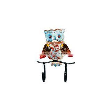 IRON PAINTED OWL HANGER 2 HOOK RED & BLUE