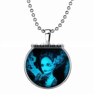 Women Witches Pattern Popular Fashion Glow In The Dark Necklaces