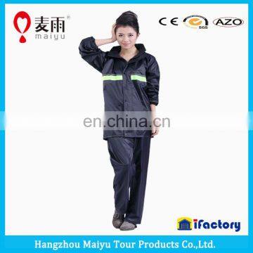 High Quality Hot Sale Balck Reflective Pvc Raincoat for Women photo-3