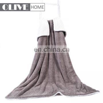 China Wholesale Ultra-soft Fluffy Cationic Plush Sherpa 2 Ply Quilted Throw Blanket photo-4